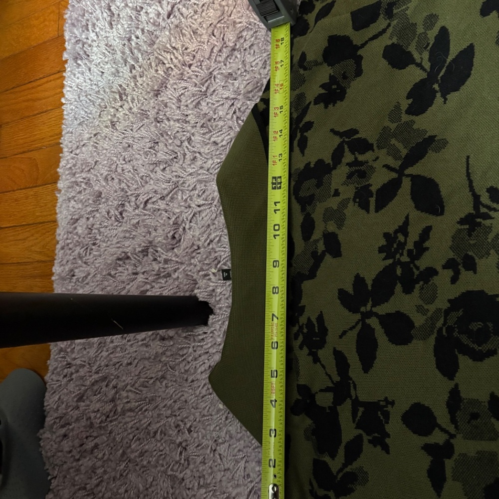 Express knit floral button down - Picture 6 of 7